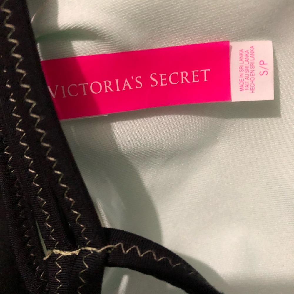Victoria Secret Bikini - Picture 3 of 4